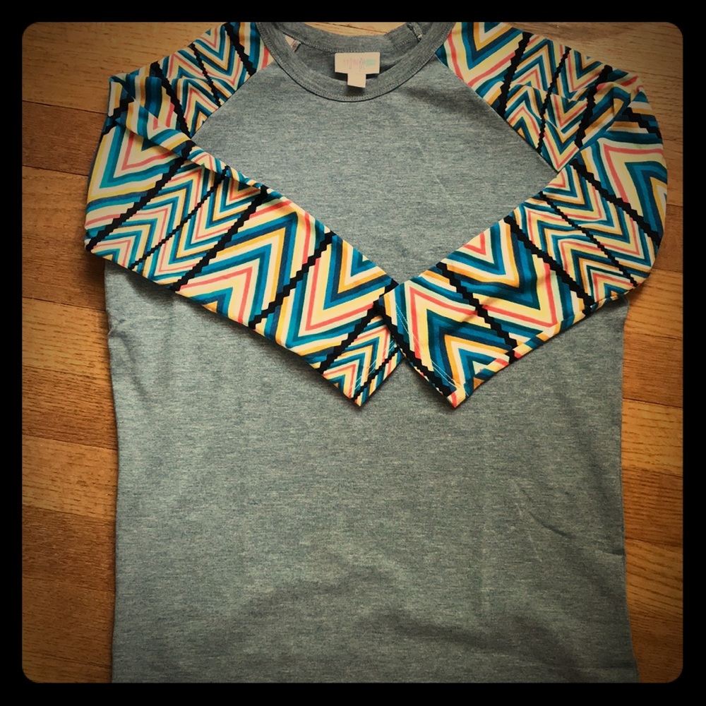 LulaRoe Randy shirt
